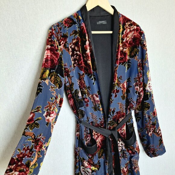 💙 Zara Burnt Velvet Floral Belted Pockets Kimono Coat Size S/M Preppy Chic Arts - Picture 2 of 8